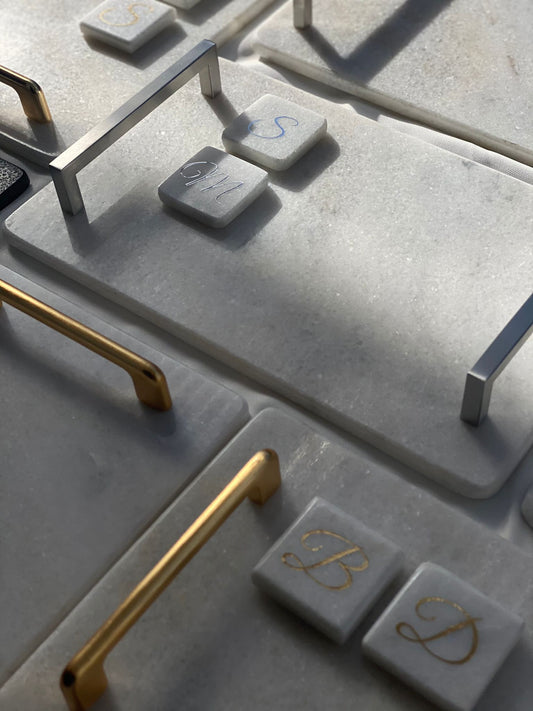 Marmortablett/Verlobungstablett mit Ringuntersetzer