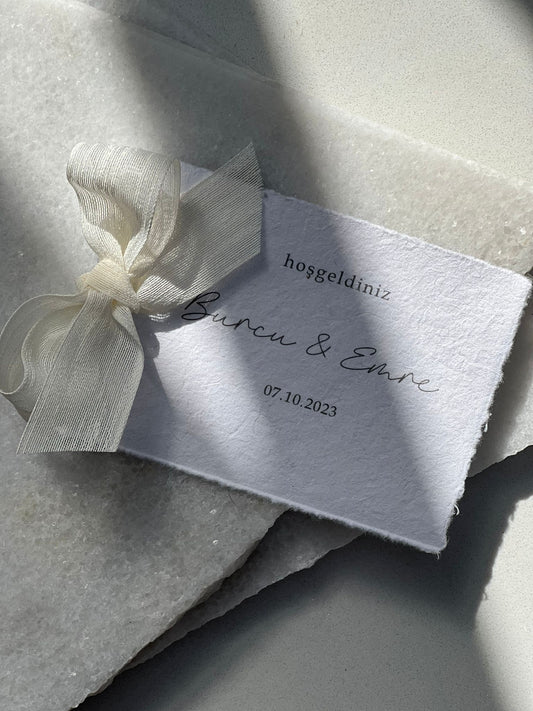 Platzkarten mit Schleife